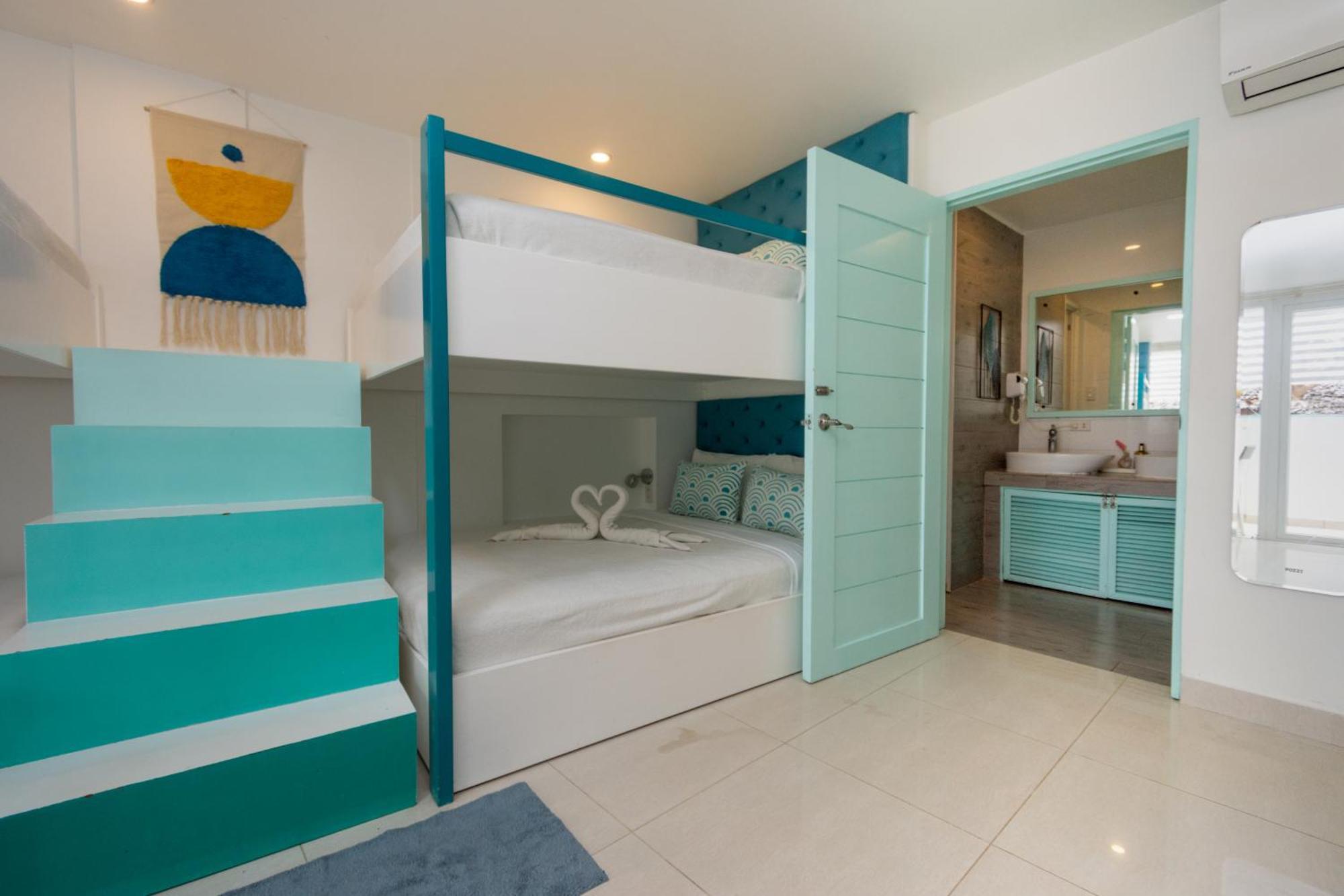 Indila Boracay 3*