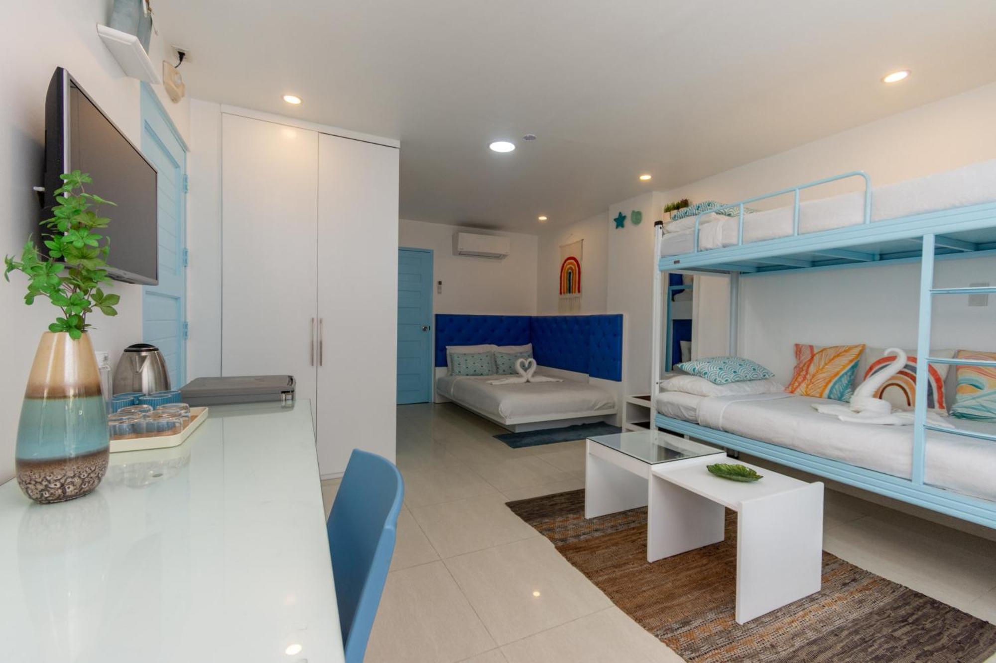 Indila Boracay Resort 3*