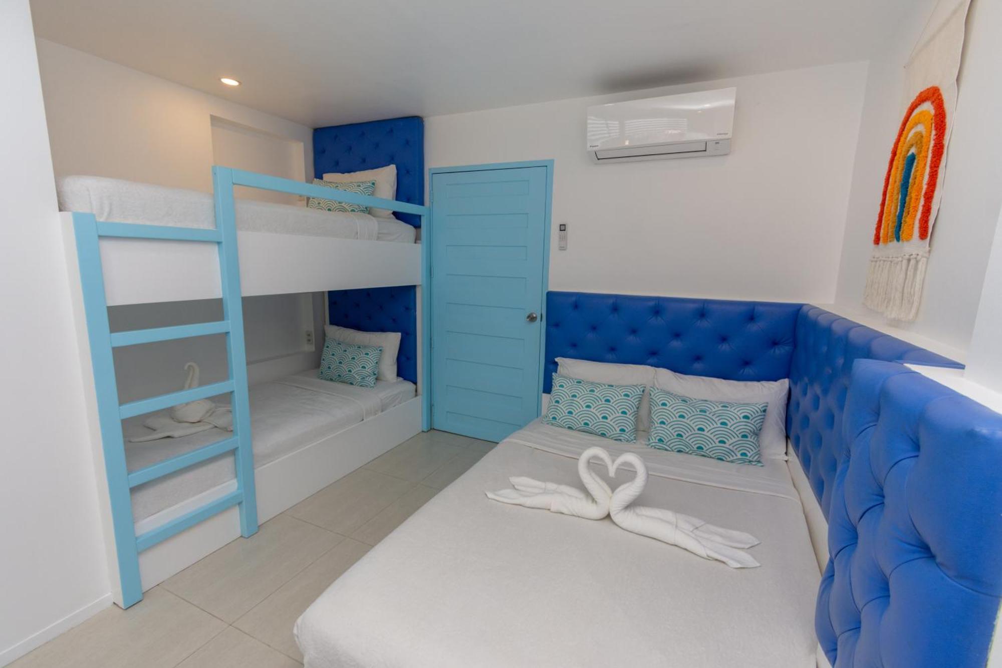 Indila Boracay 3*