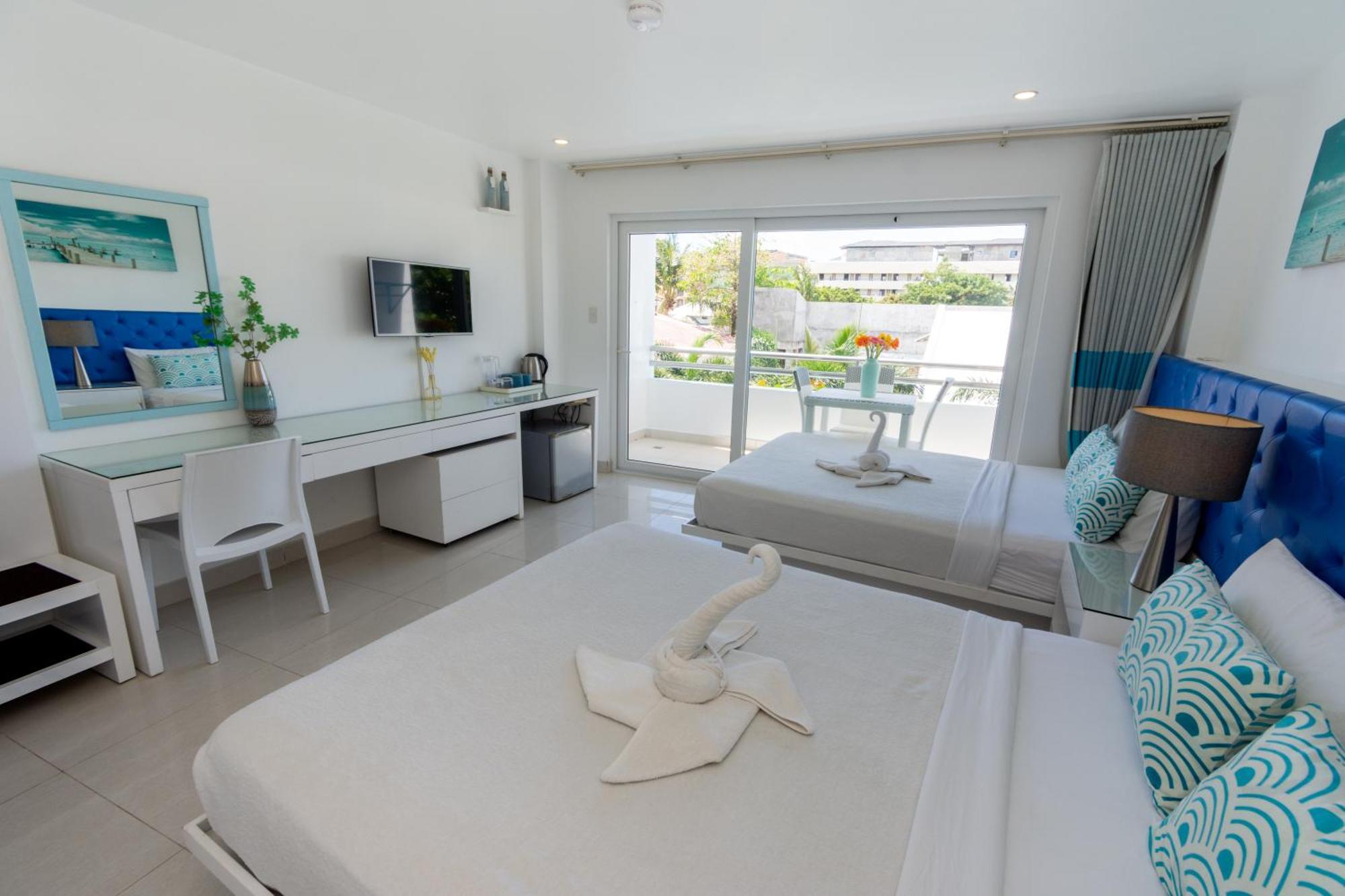Indila Boracay Resort 3*